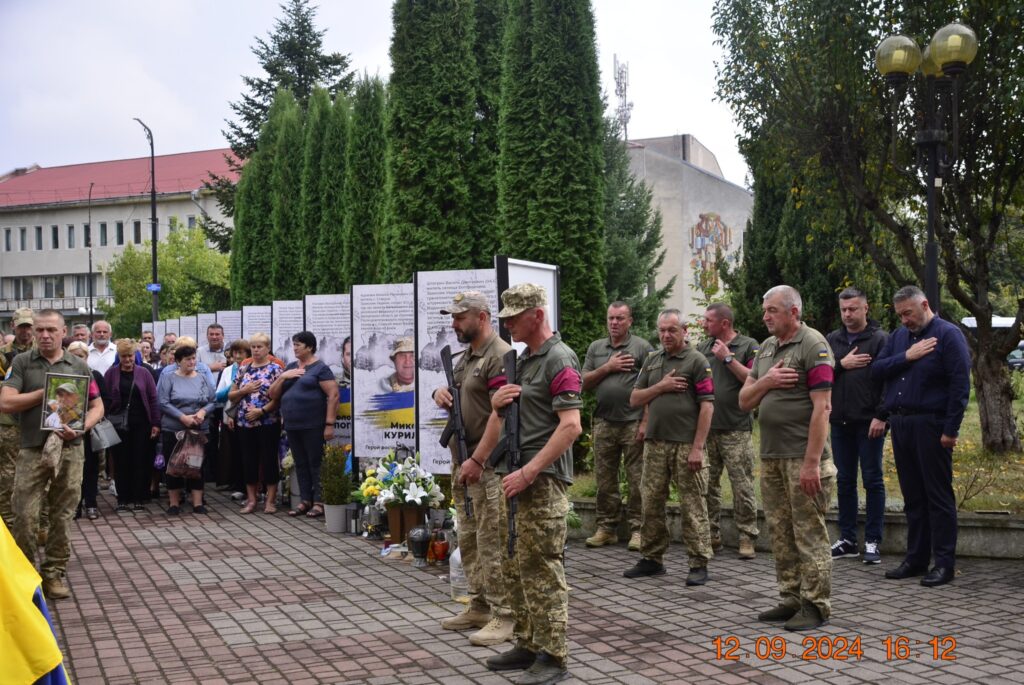 Сьогодні на Богородчанщині поховають бойового медика Михайла Чепорнюка