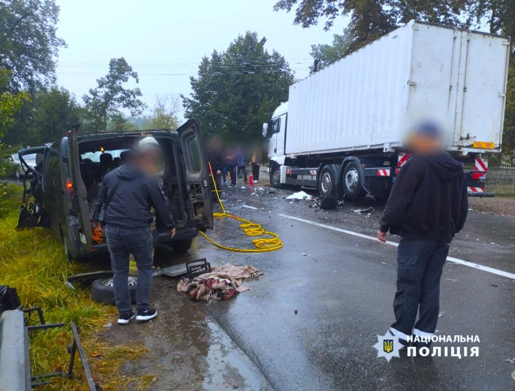 Двоє людей загинуло, ще четверо травмувались у результаті ДТП на Прикарпатті