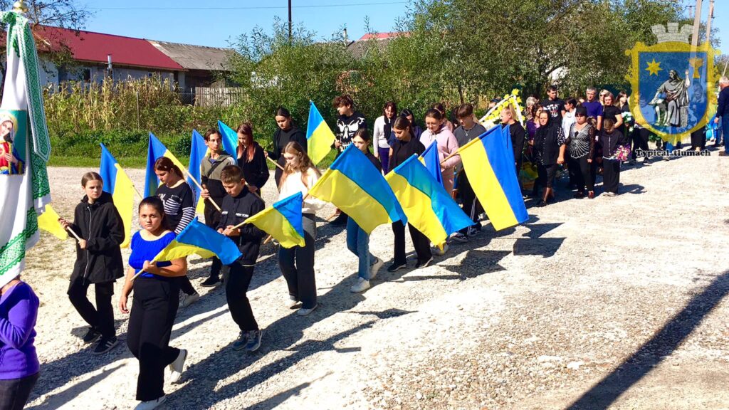 На Тлумаччині провели в останню дорогу полеглого воїна Вадима Байжанова