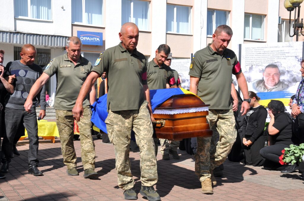 До рідної Богородчанської громади "на щиті" повернувся Герой Іван Кузан