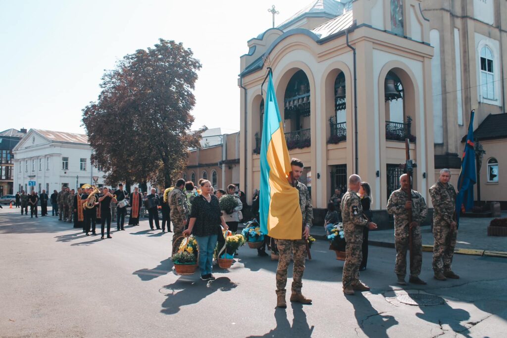 У Коломиї провели на вічний спочинок полеглого воїна Ярослава Пукаса