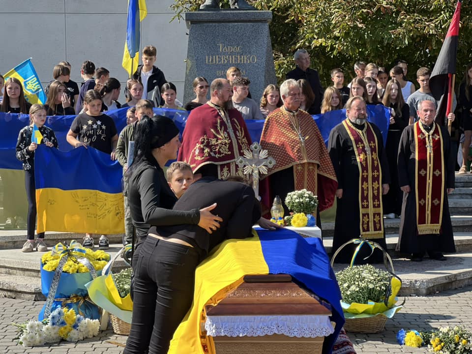 На Прикарпатті громада гідно зустріла земляка-героя Любомира Гулія