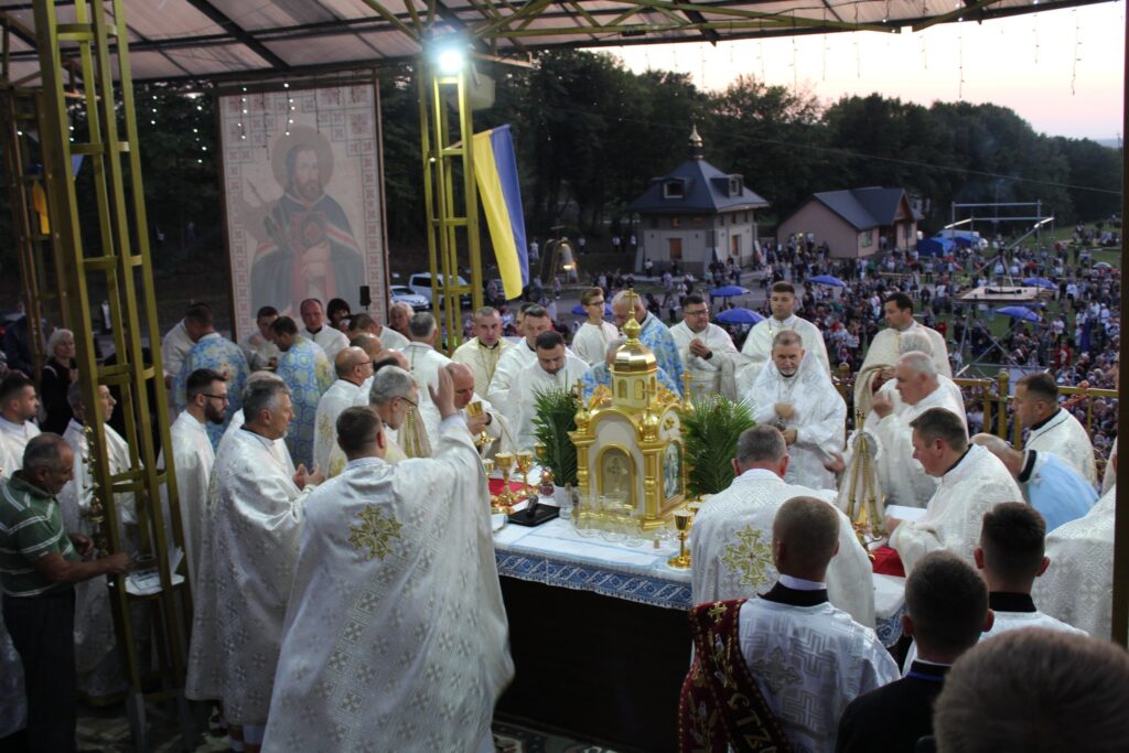 У Погоні триває вже традиційна Міжнародна проща вервиці