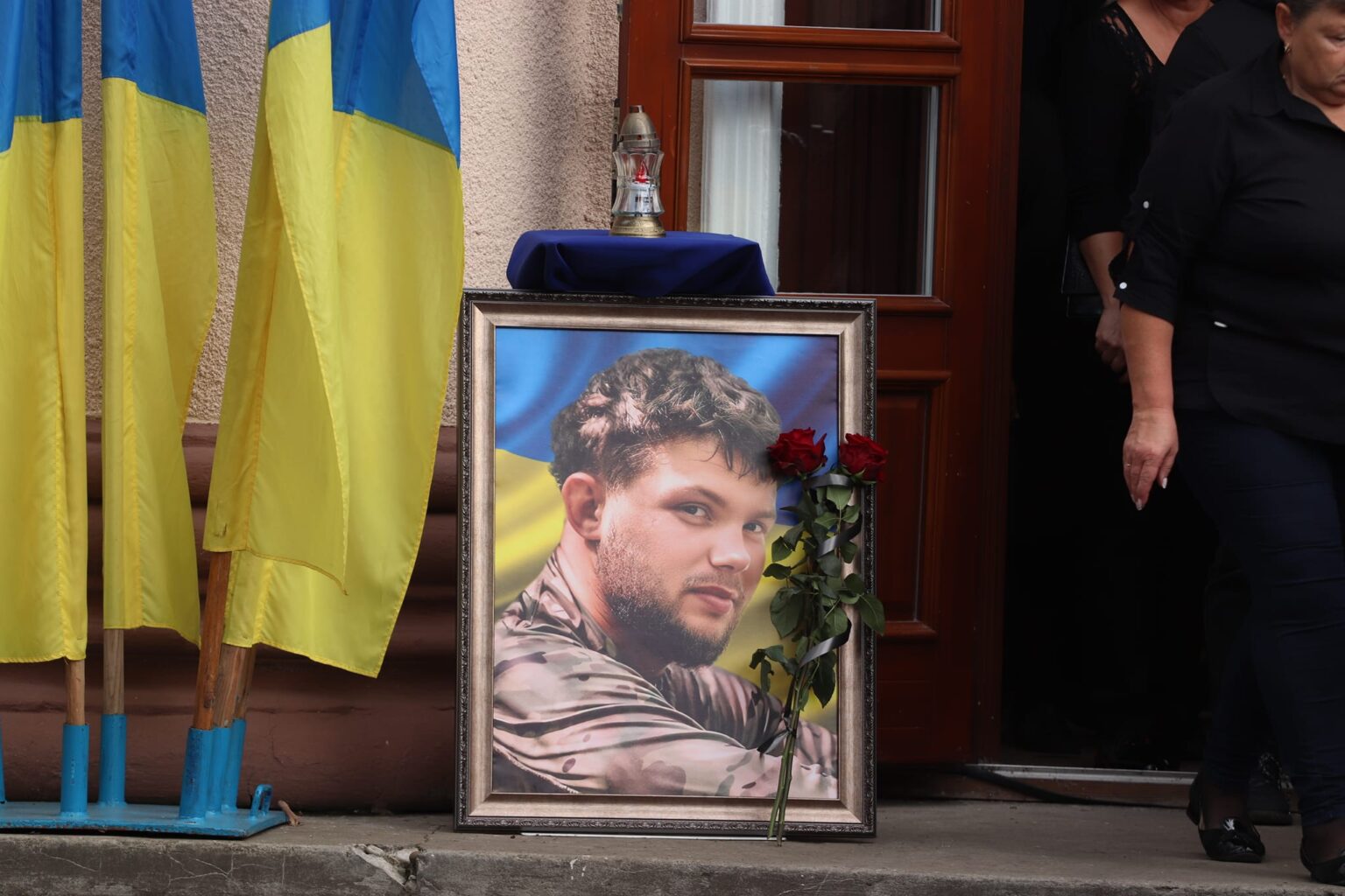 провела на останній спочинок 21-річного воїна,Назарія Гаврильця,Калуська громада велелюдно провела на останній спочинок 21-річного воїна Назарія Гаврильця