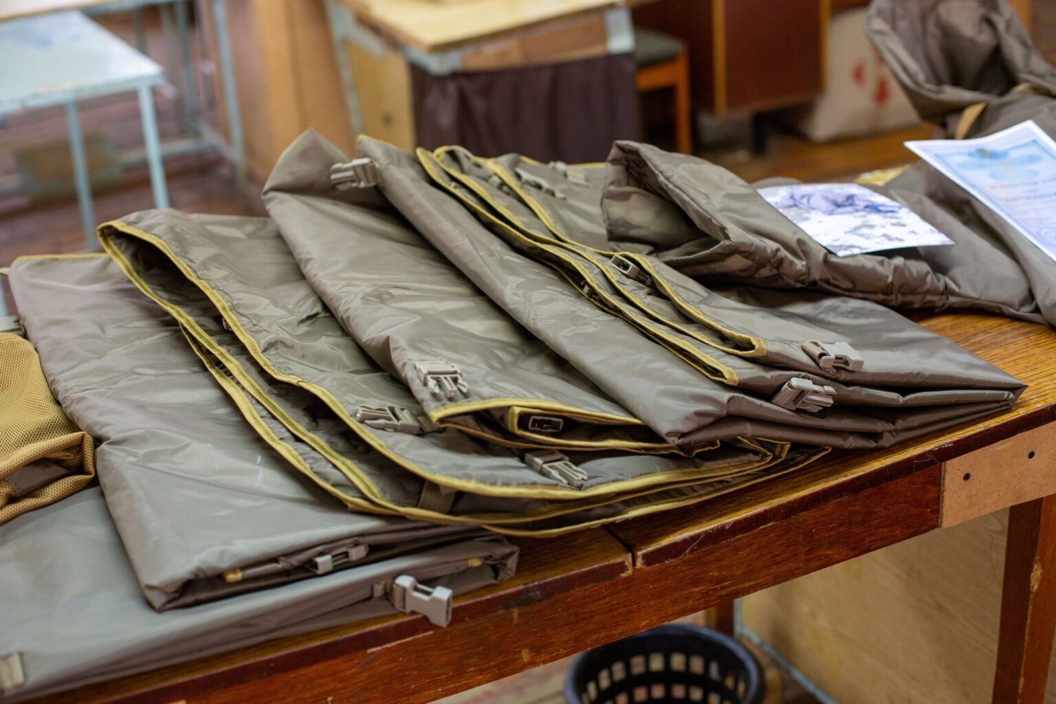 Франківці з вадами слуху шиють добротний одяг та білизну для захисників,шиють добротний одяг та білизну для захисників,Руслан Марцінків