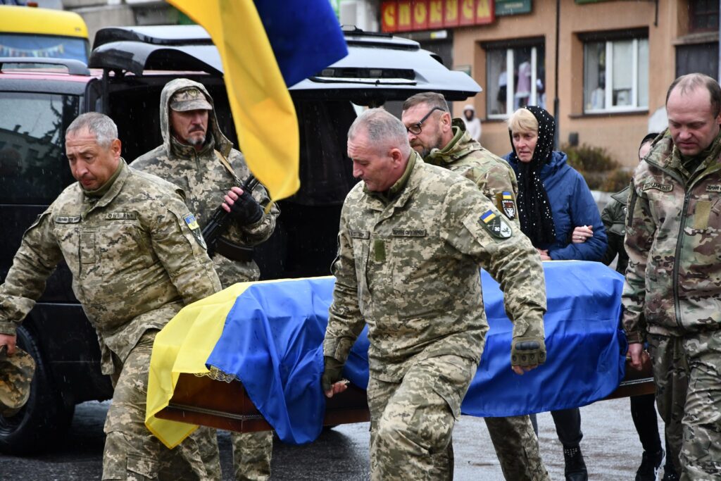 У Рогатині попрощалися з військовим Олегом Гороховським, який помер від онкології