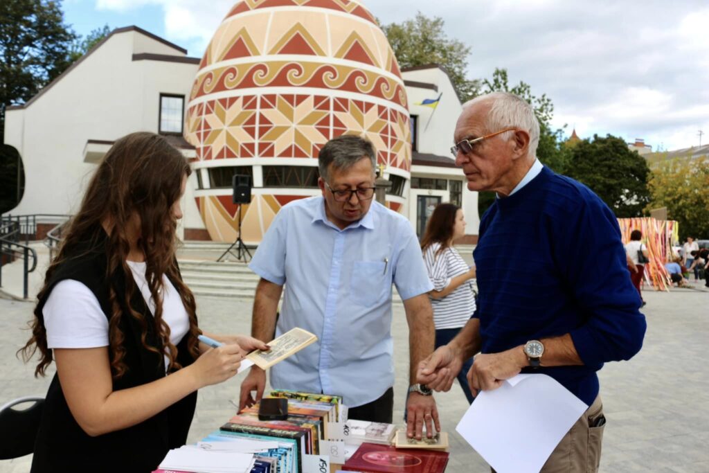 Книжковий фестиваль зібрав любителів літератури у Коломиї