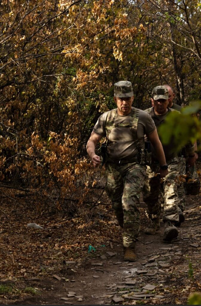 Головнокомандувач ЗСУ відвідав бригади на найгарячіших ділянках фронту