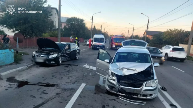 На Прикарпатті трапилось дві ДТП. ФОТО