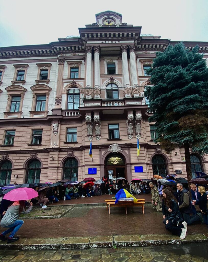 В ІФНМУ попрощалися із загиблим студентом-воїном Богданом Власієм