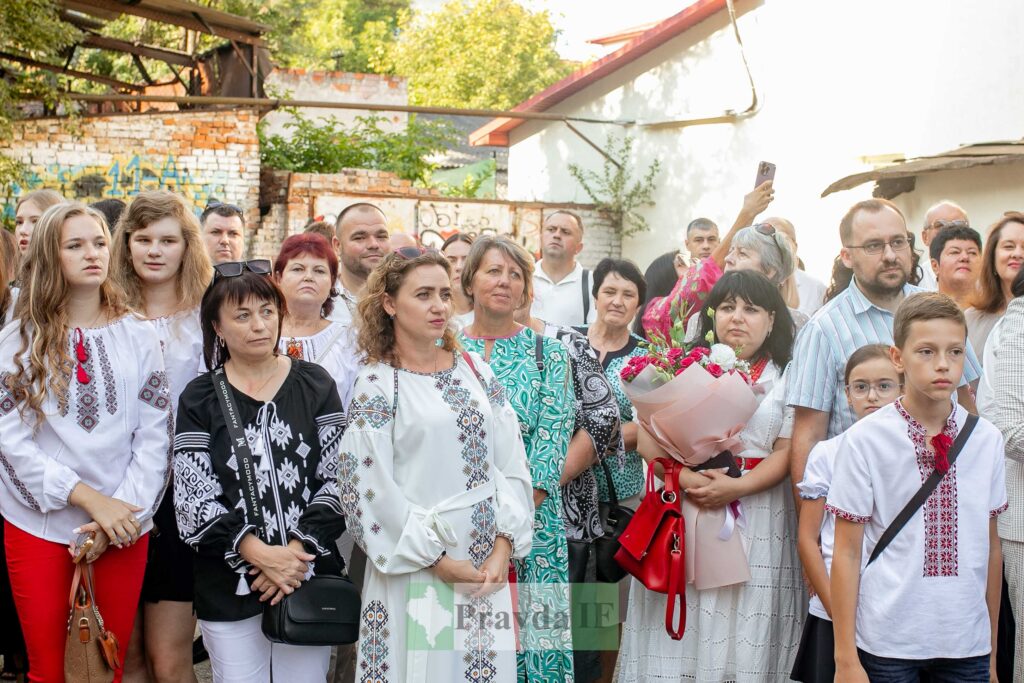 У всіх франківських школах пролунав перший дзвоник. ФОТОРЕПОРТАЖ