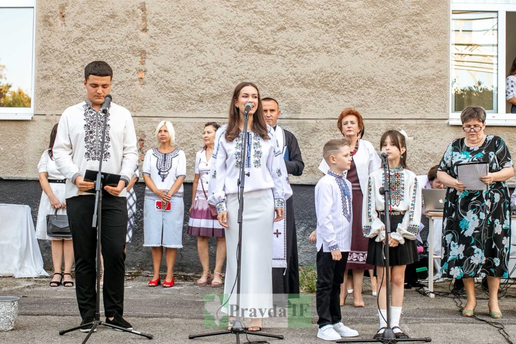 У всіх франківських школах пролунав перший дзвоник. ФОТОРЕПОРТАЖ