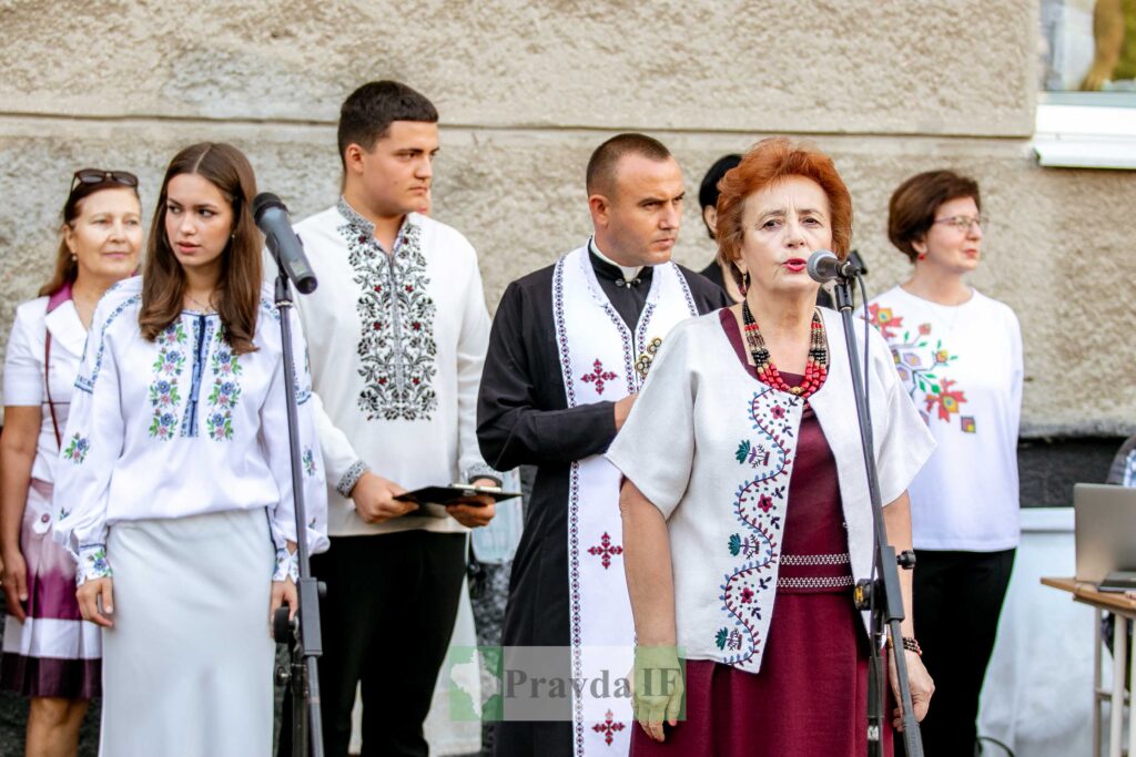 У всіх франківських школах пролунав перший дзвоник. ФОТОРЕПОРТАЖ