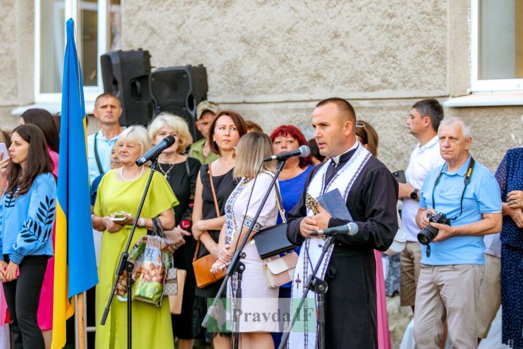 У всіх франківських школах пролунав перший дзвоник. ФОТОРЕПОРТАЖ