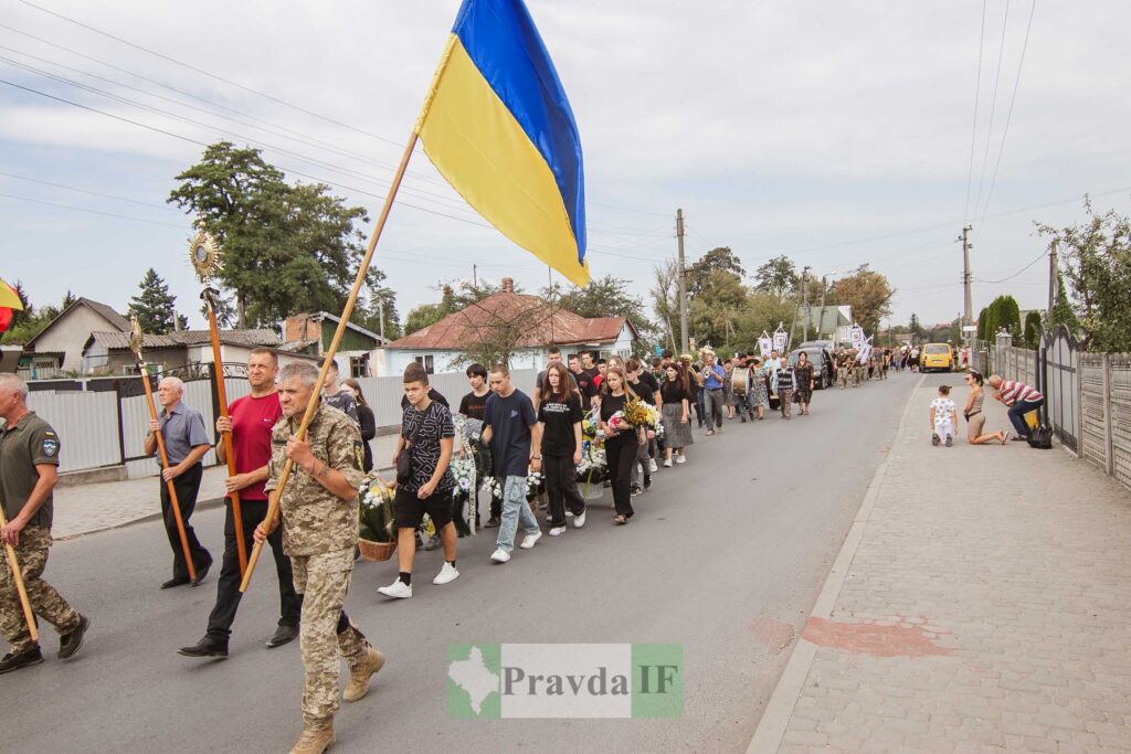 В Городенці поховали полеглого героя Ігоря Левицького. ФОТО