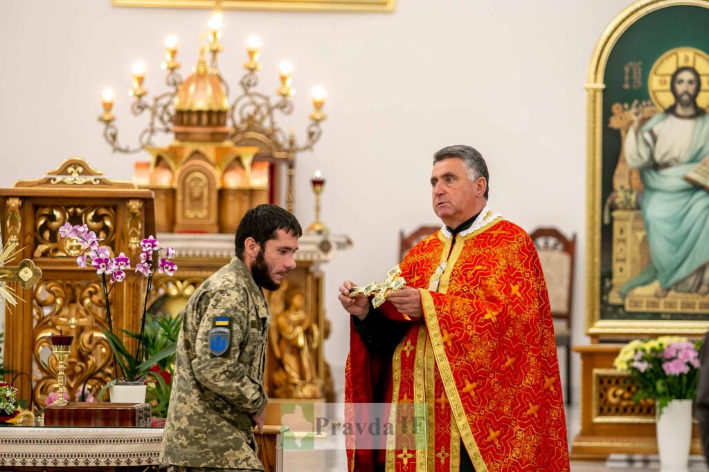 У Івано-Франківську попрощалися із полеглим на війні 23-річним захисником Богданом Власієм