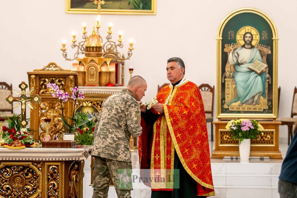 У Івано-Франківську попрощалися із полеглим на війні 23-річним захисником Богданом Власієм