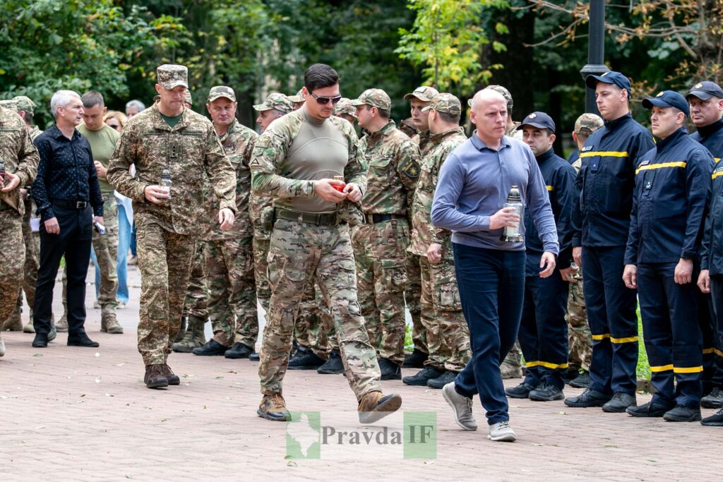 "Дзвін пам'яті" за полеглими воїнами вкотре пролунав у Івано-Франківську.ФОТОРЕПОРТАЖ