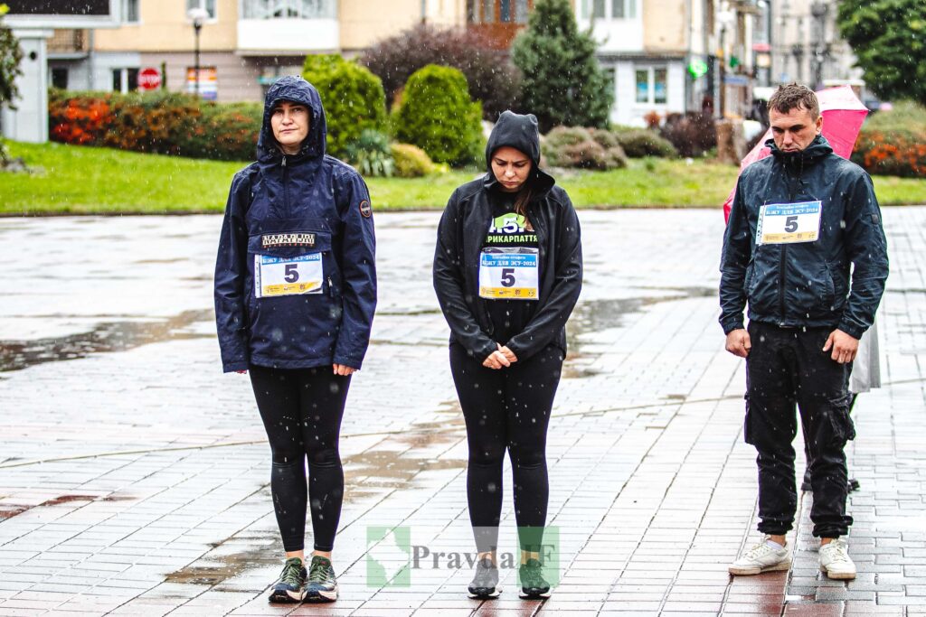 У Франківську проходить друга благодійна естафета "Біжу для ЗСУ-2024". ФОТОРЕПОРТАЖ