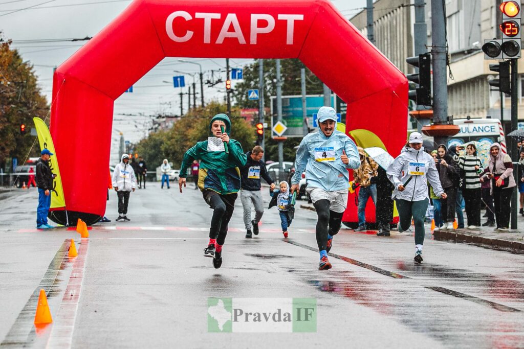благодійна естафета Біжу для ЗСУ-2024,У Франківську проходить,Руслан Марцінків