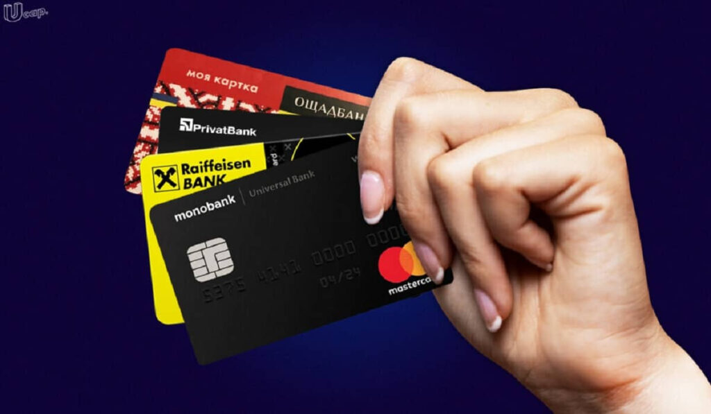 Не більше 150 тис. на картку. Що зміниться з 1 жовтня для клієнтів банків і чи є у них альтернатива