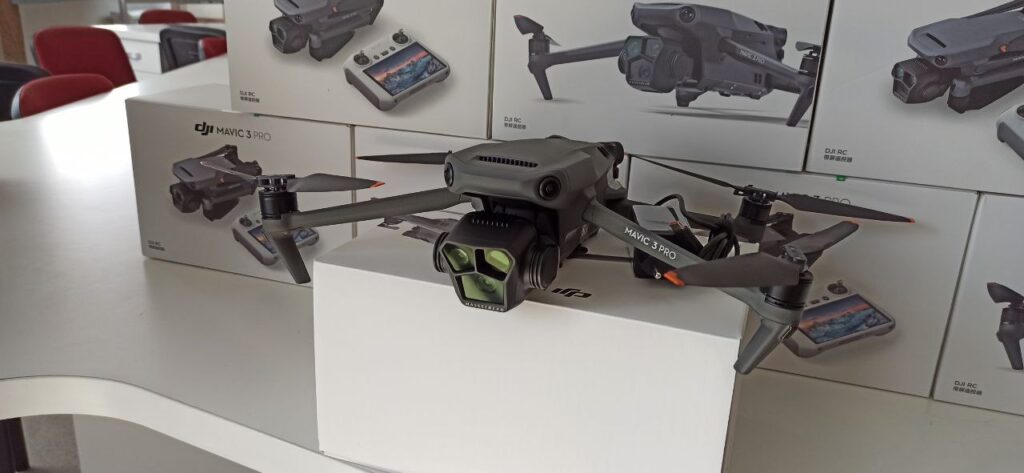 для 102 бригади ТрО,передали 16 розвідувальних дронів,Світлани Онищук,військовослужбовець Ростислав Гудзинський.