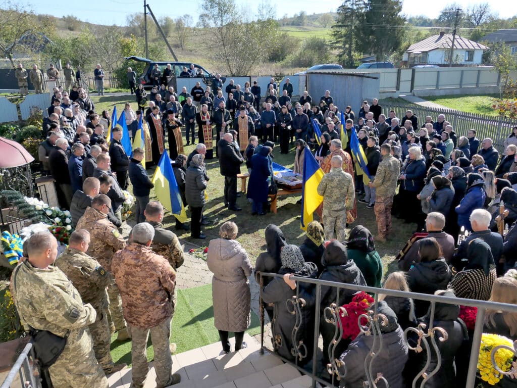 На Тисмениччині провели в останню путь полеглого героя Василя Нагорняка ФОТОРЕПОРТАЖ