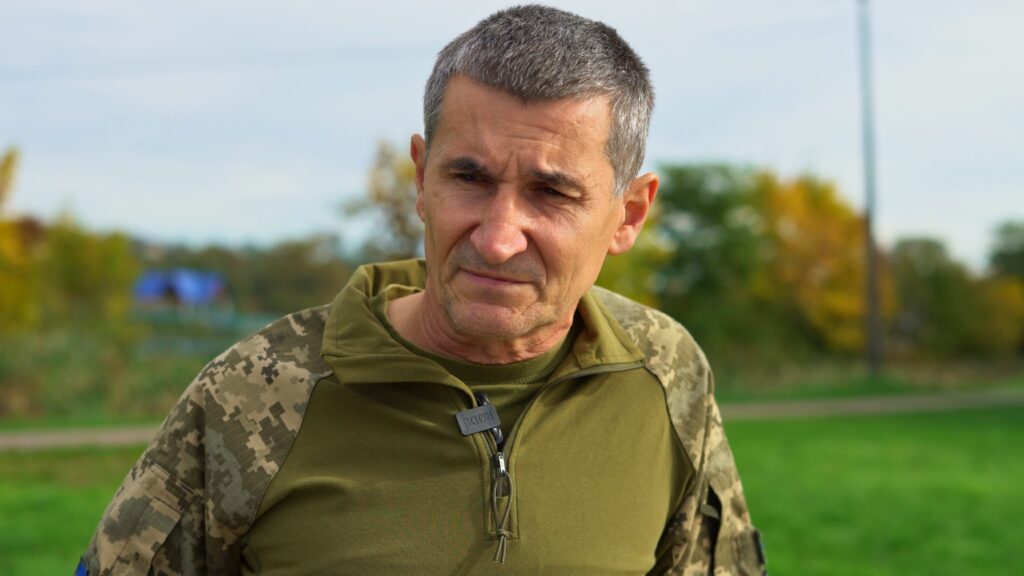 Шість дронів та 14 павербанків відправив побратимам на фронт ветеран Олег Лисий з Калуша