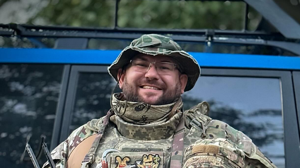 випускник Франківського медуніверситету Антон Шевчук,Полеглий Антон Шевчук та прикарпатка Оксана Рубаняк,загинув Антон Шевчук