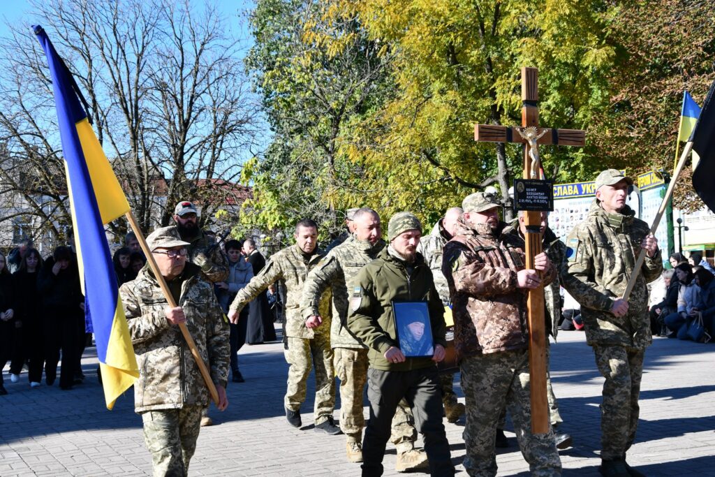 Сьогодні на Рогатинщині проведуть в останню путь полеглого героя Володимира Оліфера