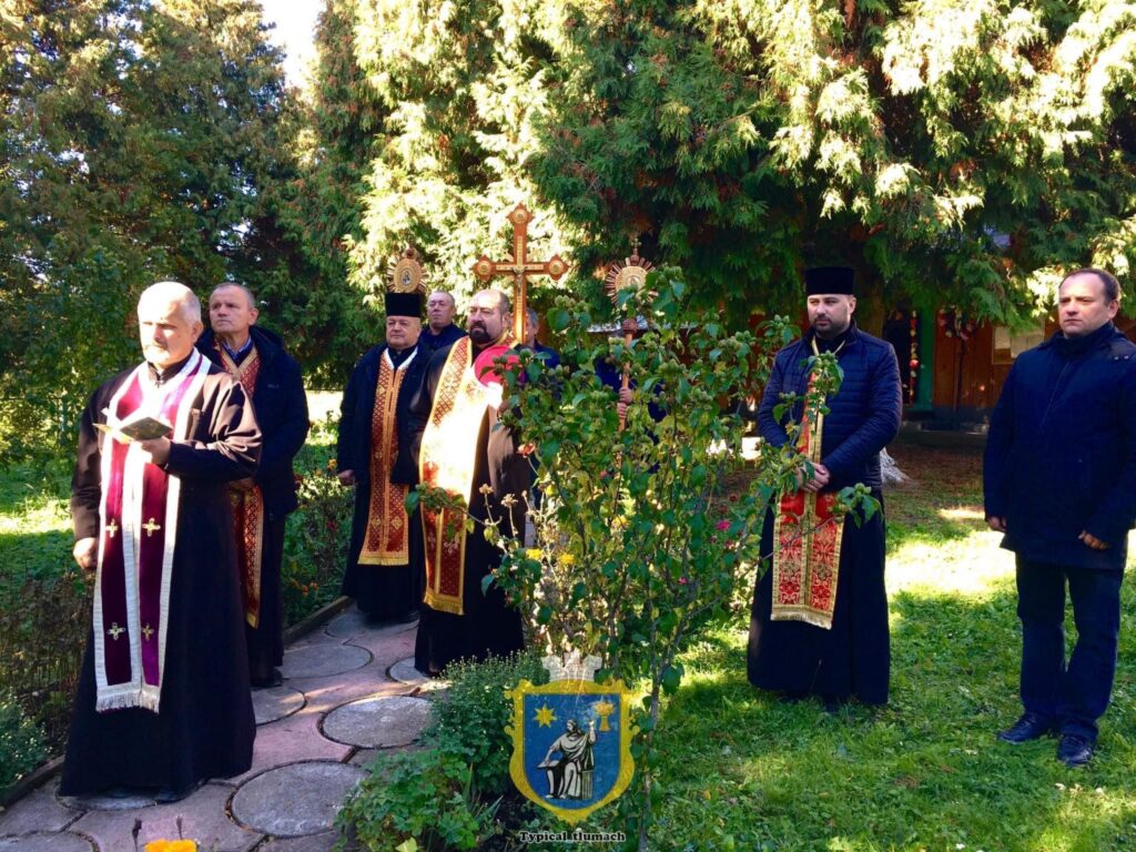 На Тлумаччині провели в останню путь військового Романа Яковенка ФОТОРЕПОРТАЖ