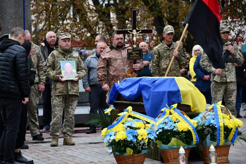 Сьогодні на Рогатинщині проведуть в останню путь героя Івана Андрусіва