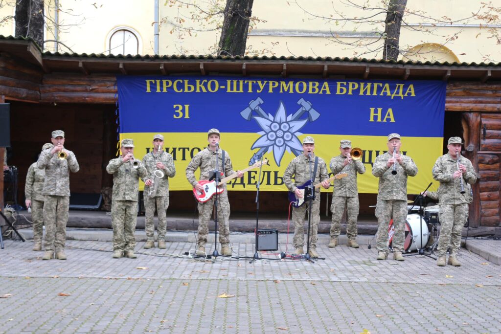 До річниці створення, прикарпатські "едельвейси" організували в Коломиї виставку своїх воєнних трофеїв ФОТОРЕПОРТАЖ