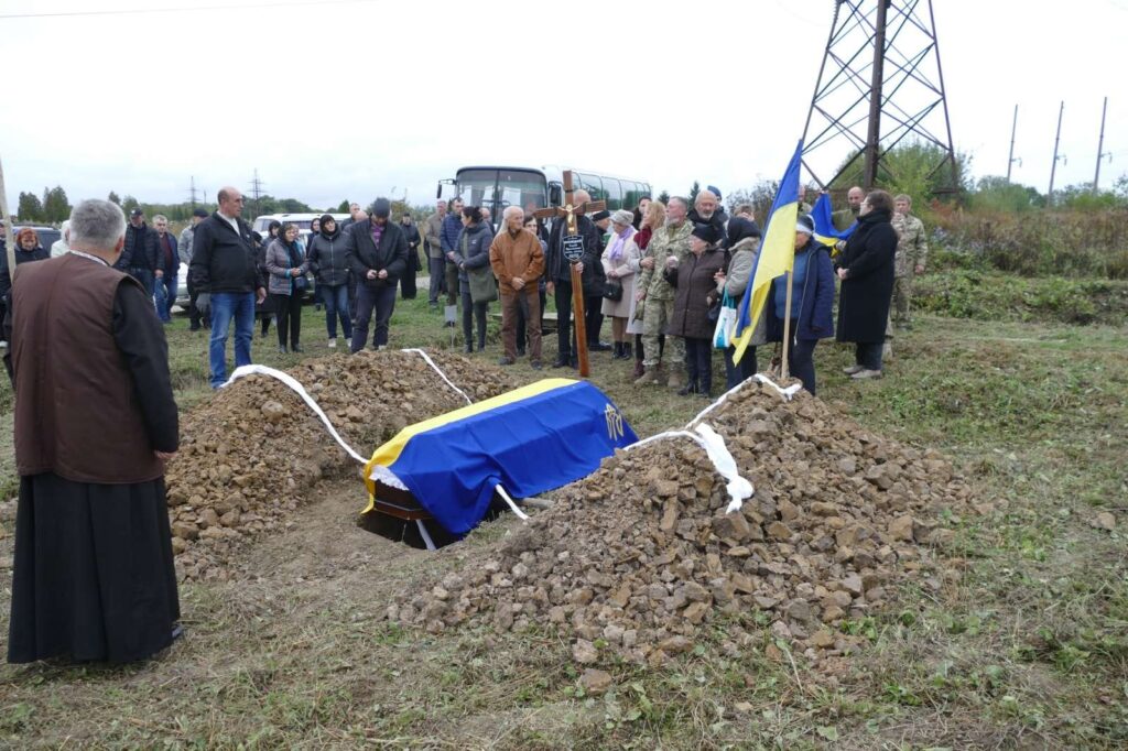 На Калущині провели в останню дорогу воїна Сергія Вербовецького