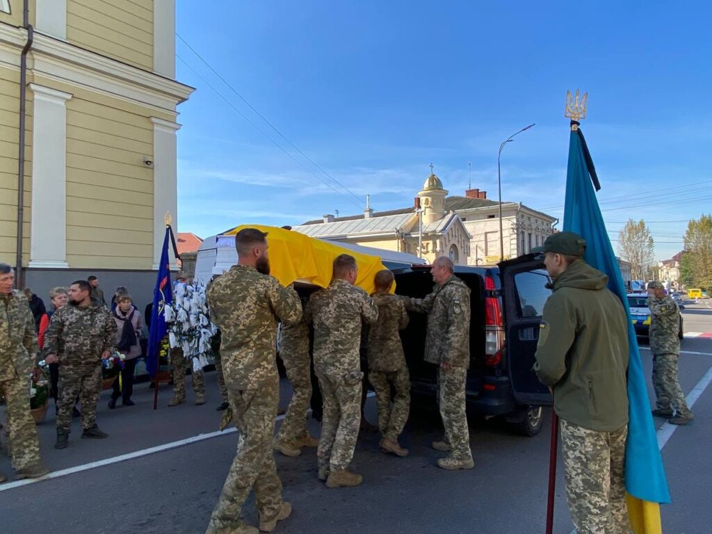 У Коломиї попрощалися із полеглим захисником Іваном Гончариком