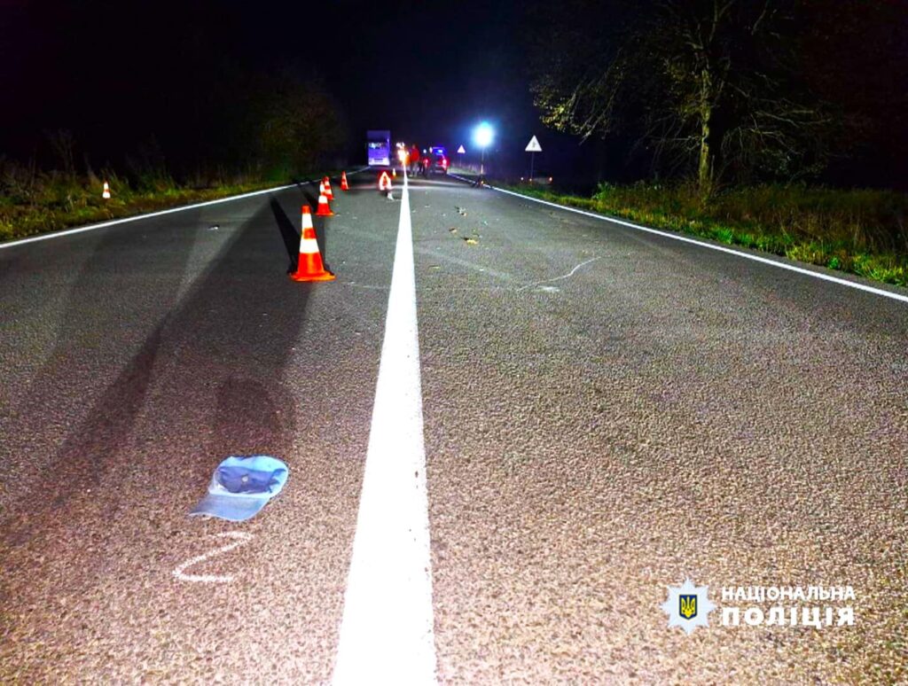 На Прикарпатті водій авто збив пішохода - від отриманих травм той помер на місці