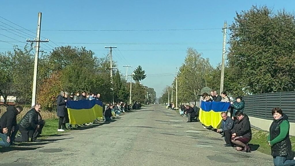 “На щиті” до рідного дому повернувся полеглий прикарпатець Іван Яремин