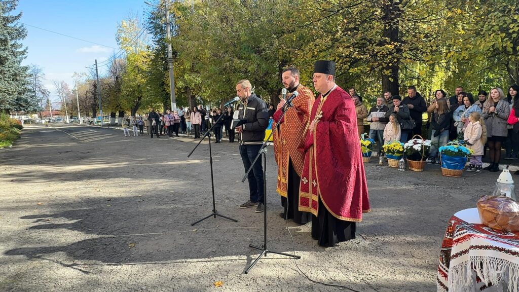 У Надвірній відкрили меморіальні дошки воїнам Віталію Михалківу та Андрію Плитусу