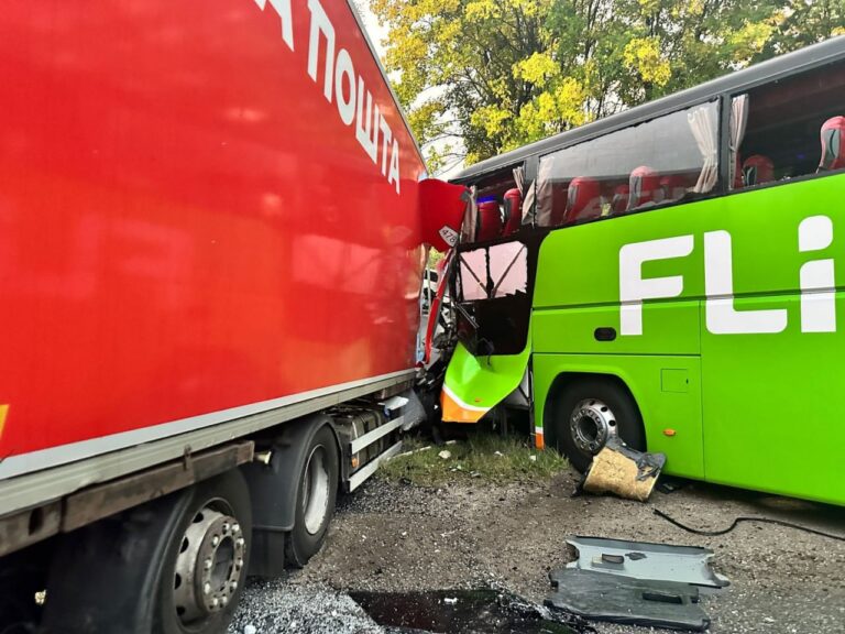 Масштабна ДТП на об'їзній у Львові: троє загиблих, 35 травмованих