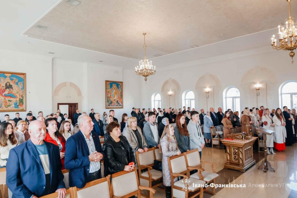 В Івано-Франківську провели дияконські свячення шістьом випускникам духовної семінарії ФОТОРЕПОРТАЖ