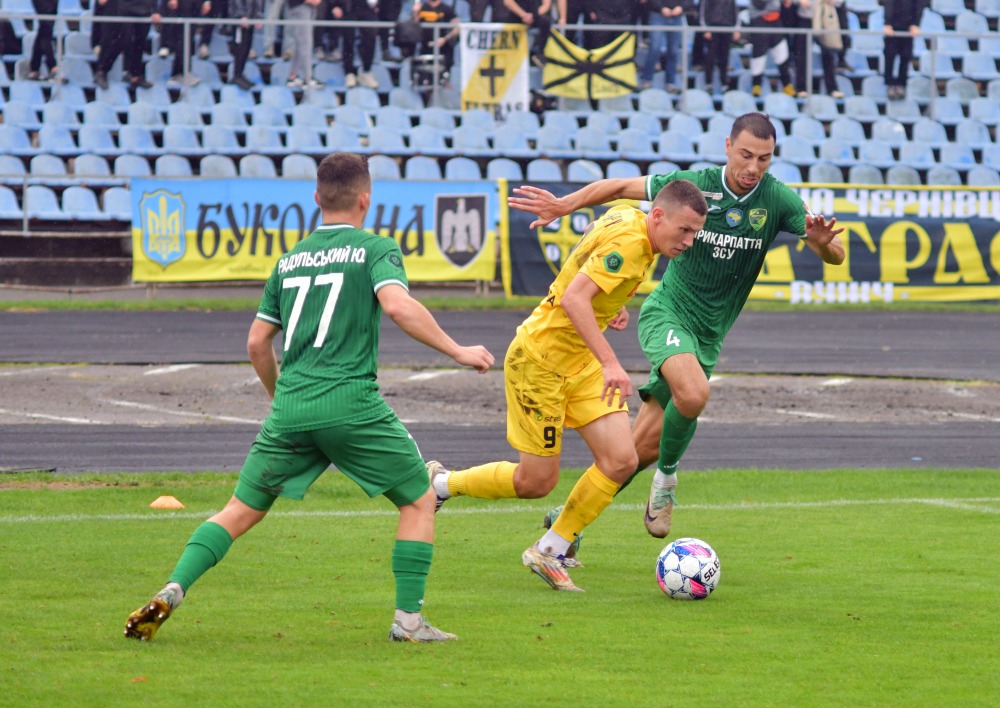 "Буковина" та "Прикарпаття" зіграли в нічию на чемпіонаті України в Чернівцях