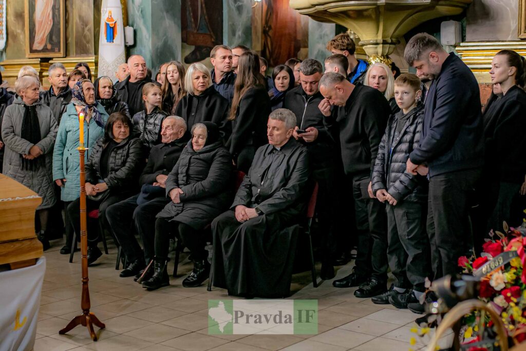 У Франківську попрощалися із підприємцем Володимиром Балагурою. ФОТО