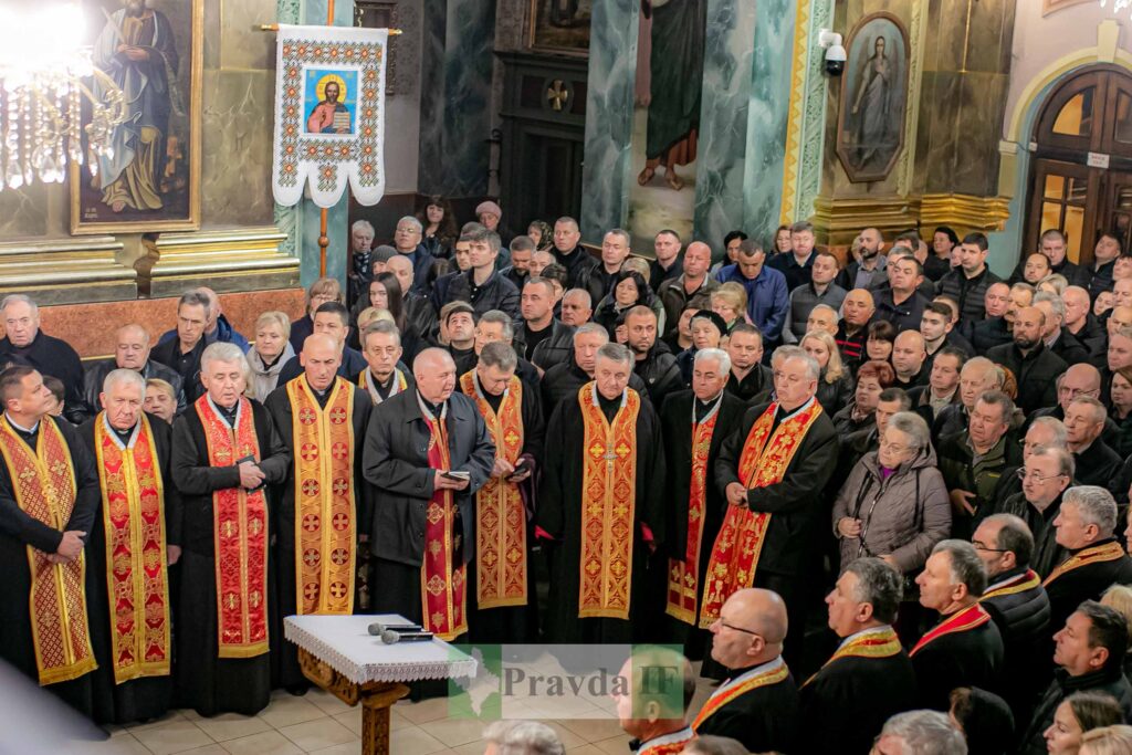 У Франківську попрощалися із підприємцем Володимиром Балагурою. ФОТО