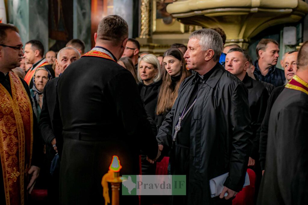 У Франківську попрощалися із підприємцем Володимиром Балагурою. ФОТО