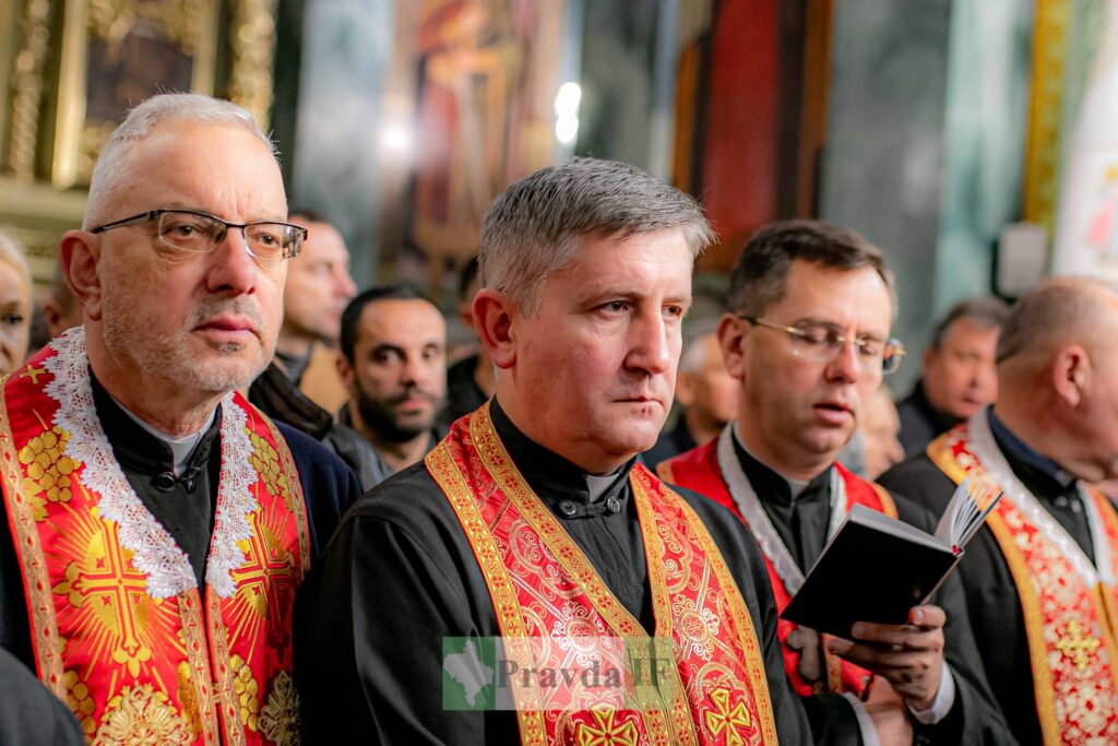 У Франківську попрощалися із підприємцем Володимиром Балагурою. ФОТО