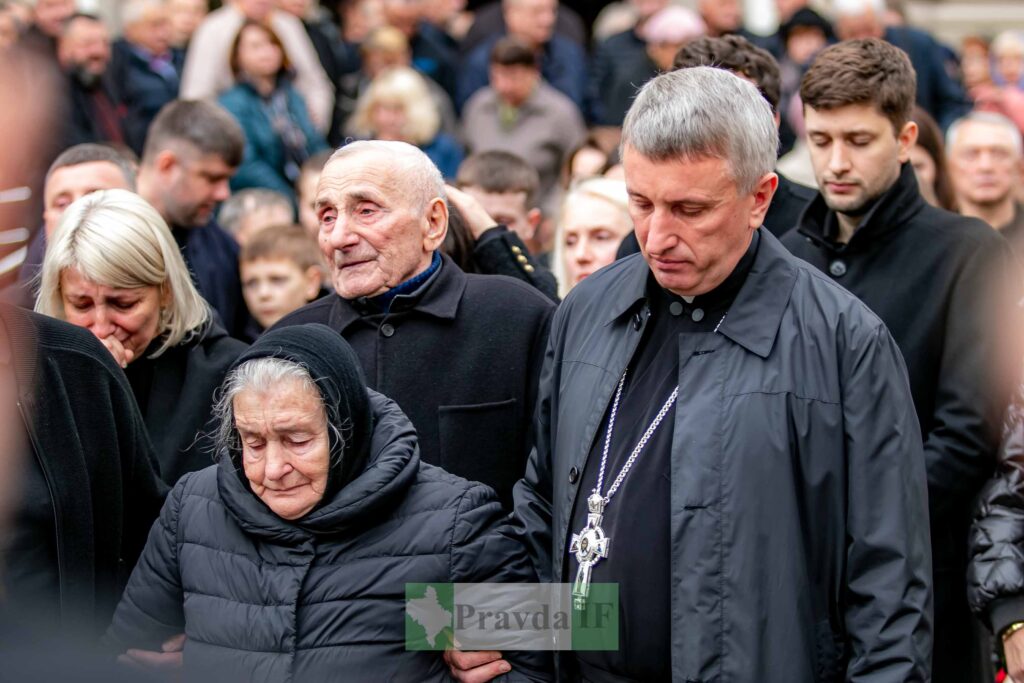 У Франківську попрощалися із підприємцем Володимиром Балагурою. ФОТО