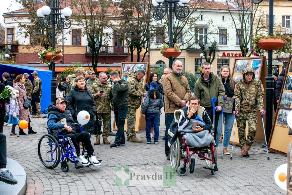 Як у Івано-Франківську відзначали День захисників та захисниць. ФОТОРЕПОРТАЖ