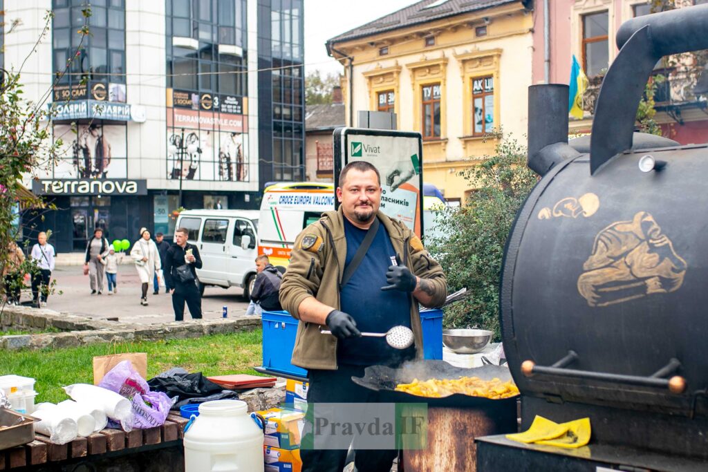 Як у Івано-Франківську відзначали День захисників та захисниць. ФОТОРЕПОРТАЖ