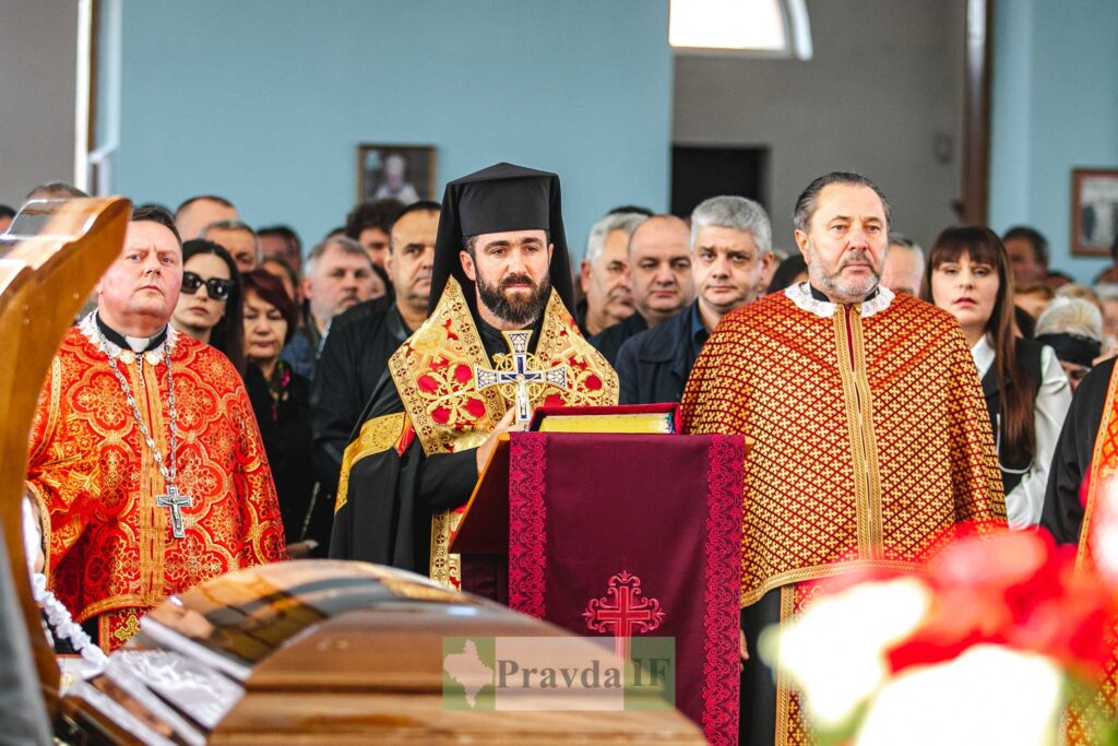 У Тисмениці поховали відомого співака Богдана Сташківа та його друга Романа Шпука, котрі загинули в ДТП ФОТО