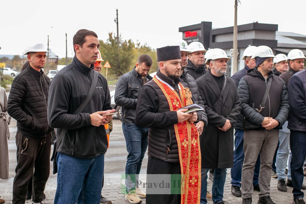 У Франківську відкрили Стелу загиблим героям